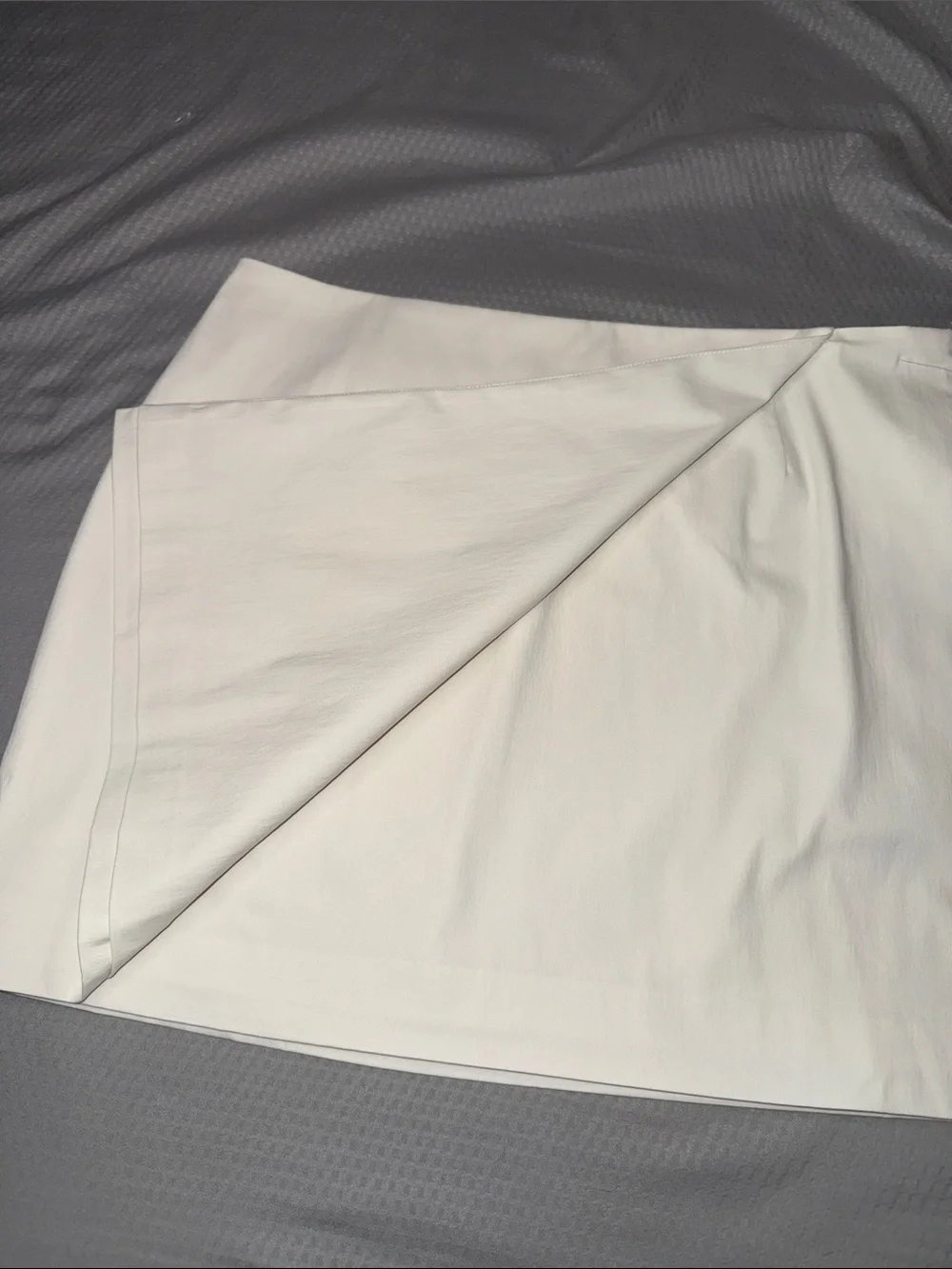Good American Cream Poplin Stretch Faux Wrap Skirt - Sz Medium, NWT